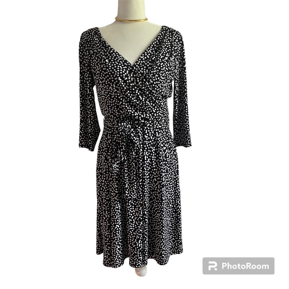 White House Black Market White and Black Faux Wrap Dress Size 8 NWT